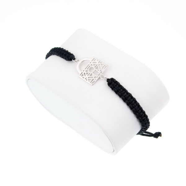 Bracelet fil noir cadenas en argent